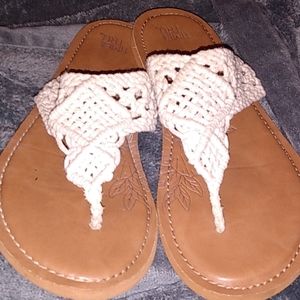 Size 7.5 knit woven sandals